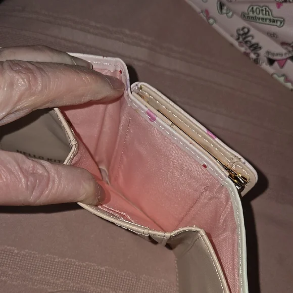 Hello Kitty Pink Backpack and Wallet - Picture 15 of 16